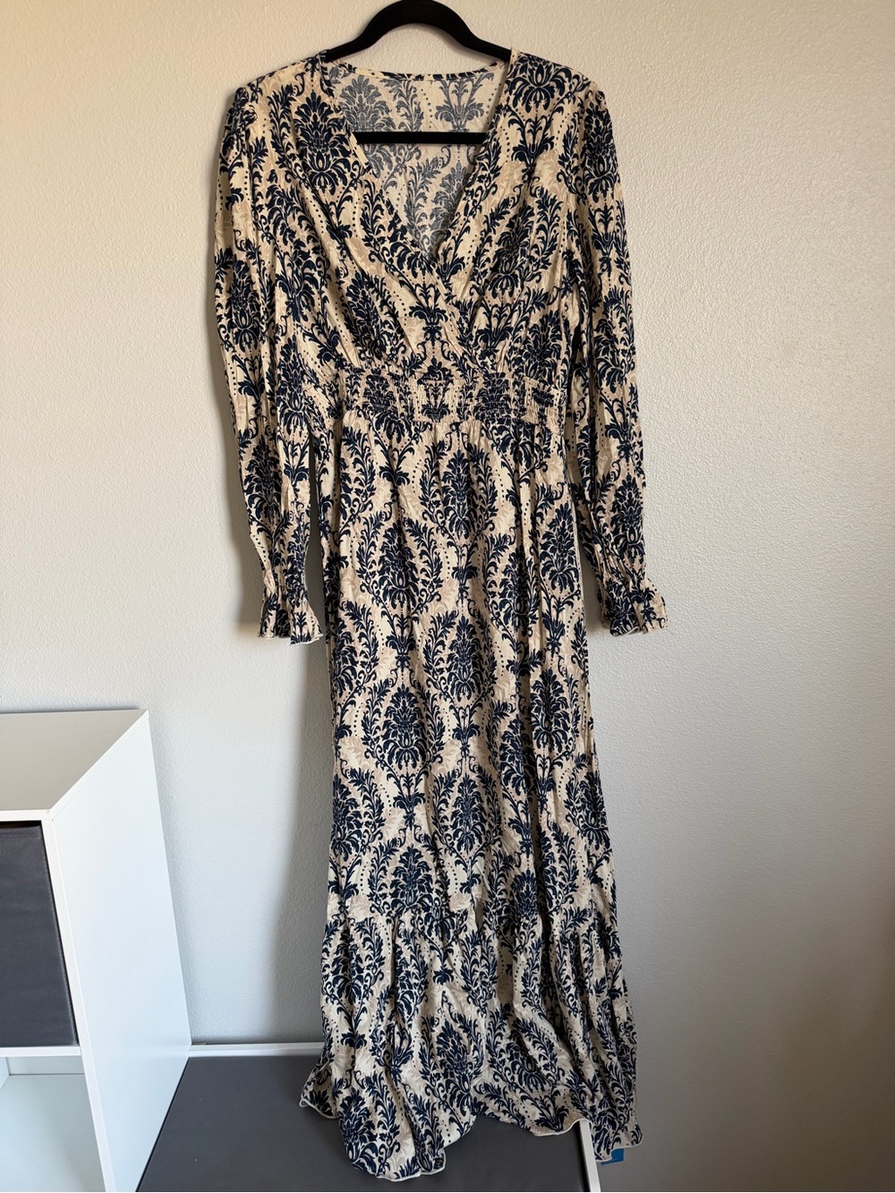 Cupshe Navy Damask Print Long Sleeve Maxi Dress in Cream